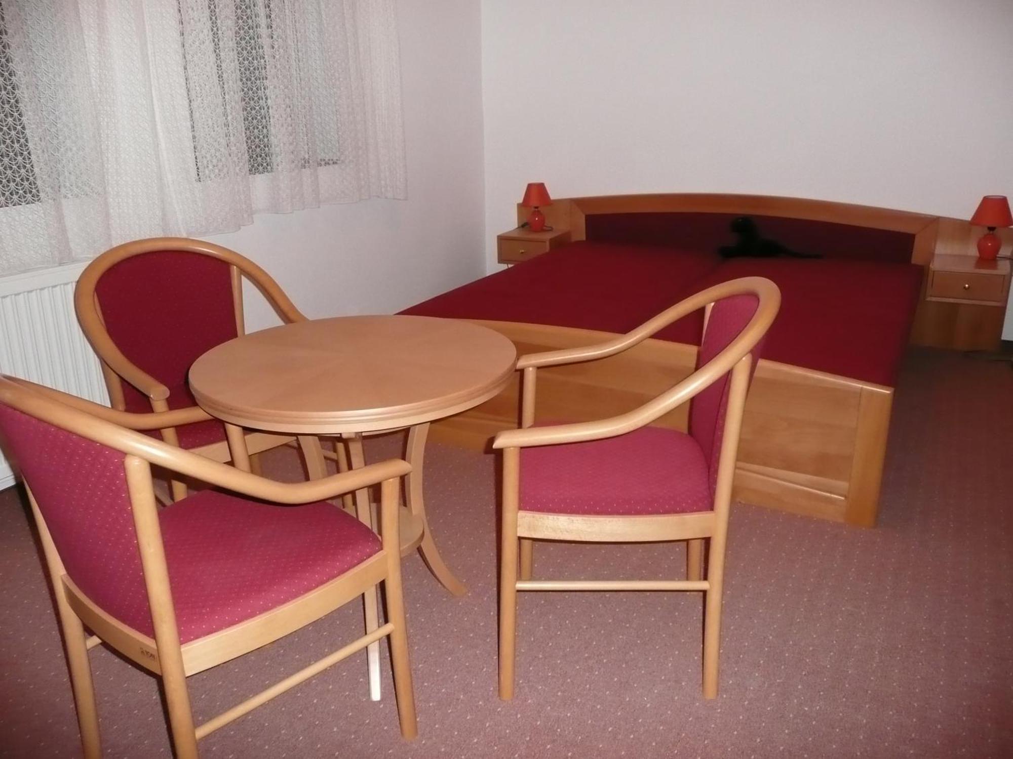 Balatonszárszó Balaton Art Guesthouse מראה חיצוני תמונה