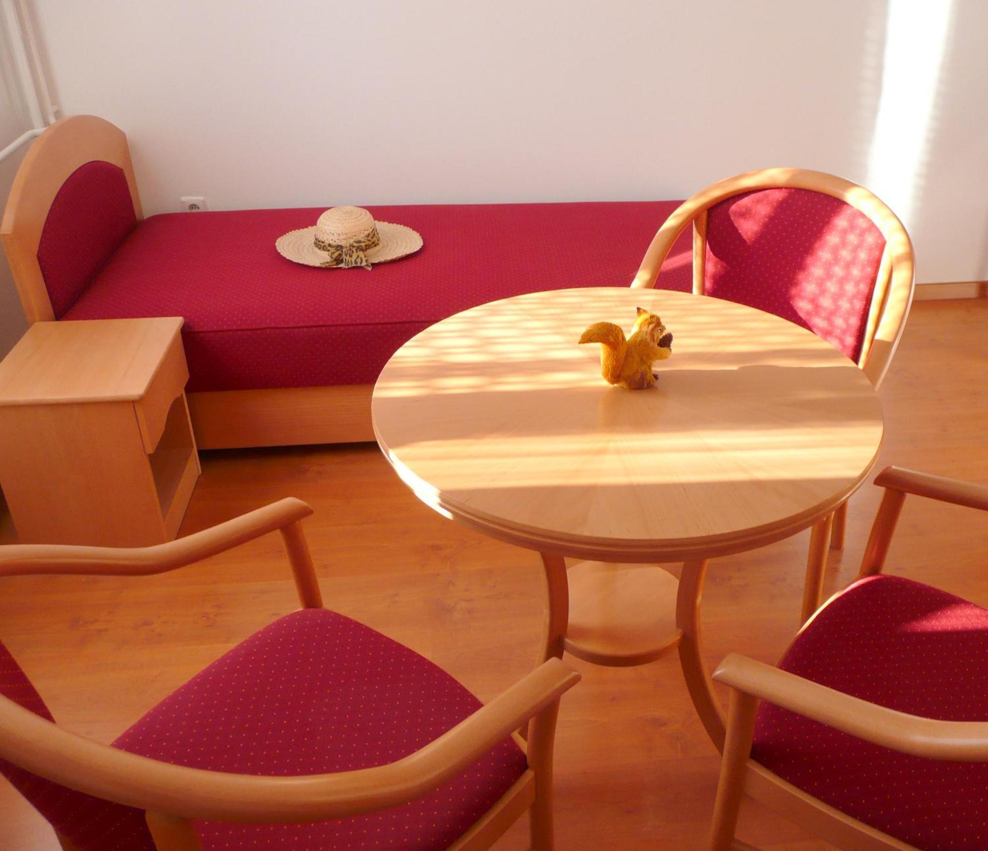Balatonszárszó Balaton Art Guesthouse מראה חיצוני תמונה