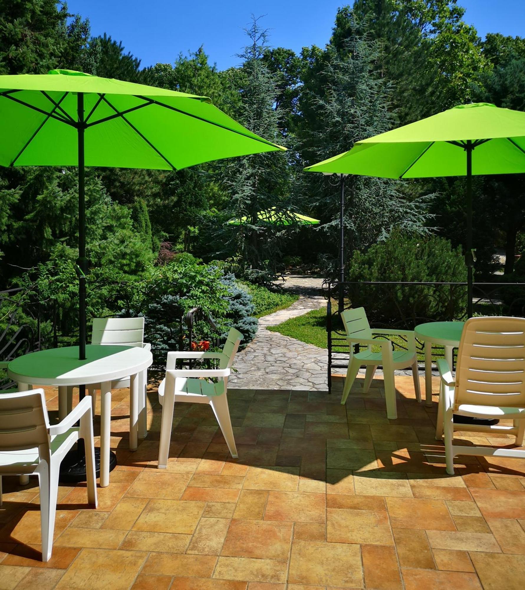 Balatonszárszó Balaton Art Guesthouse מראה חיצוני תמונה