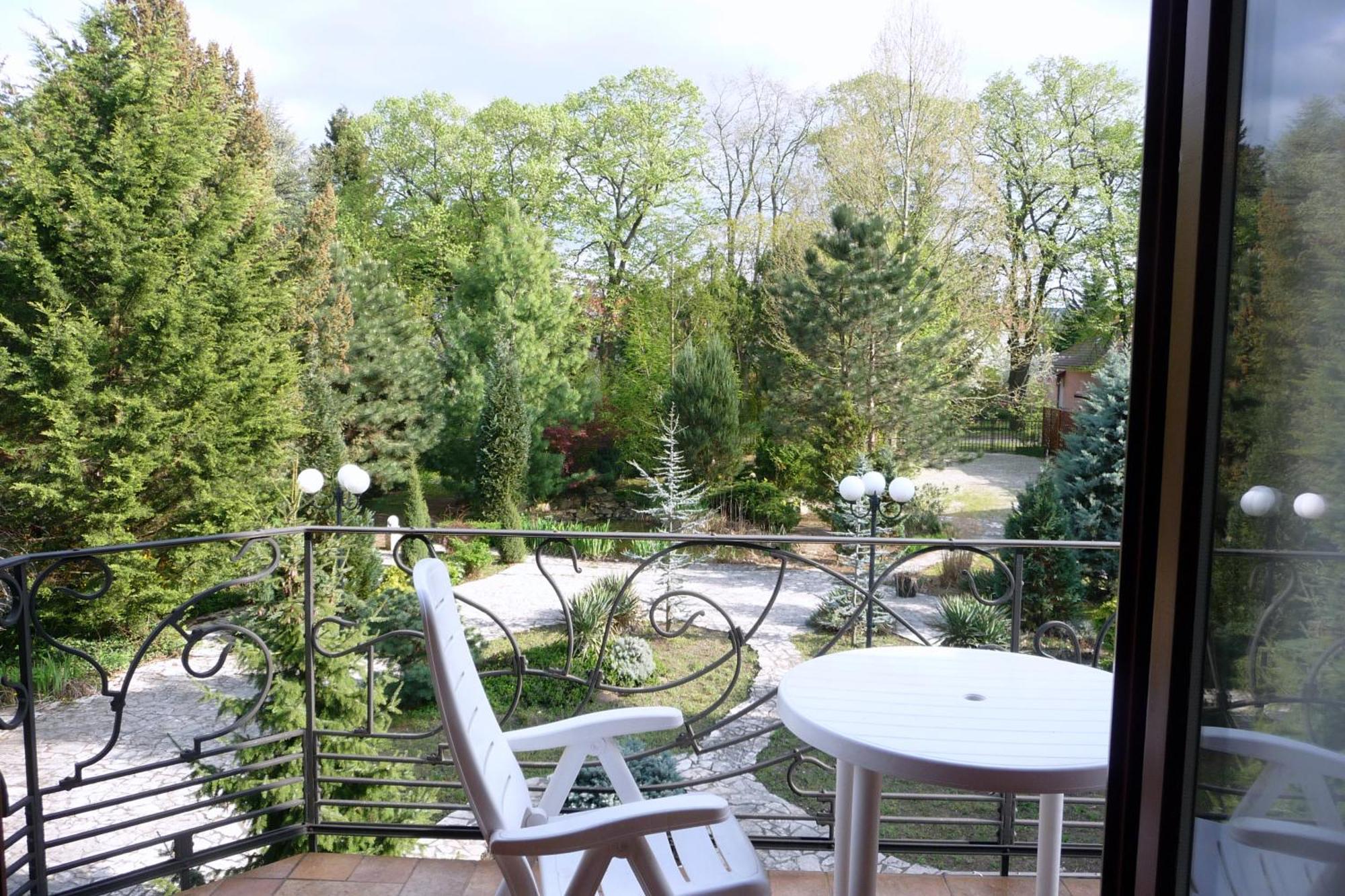 Balatonszárszó Balaton Art Guesthouse מראה חיצוני תמונה